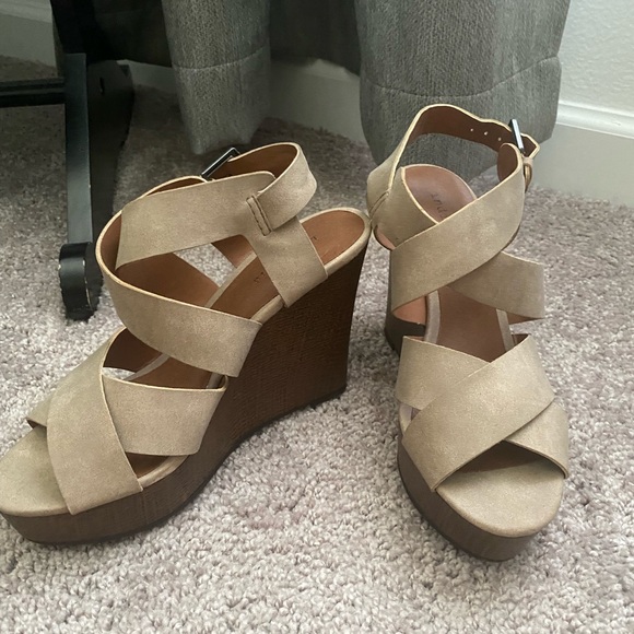 Nice Plataform - Picture 1 of 2